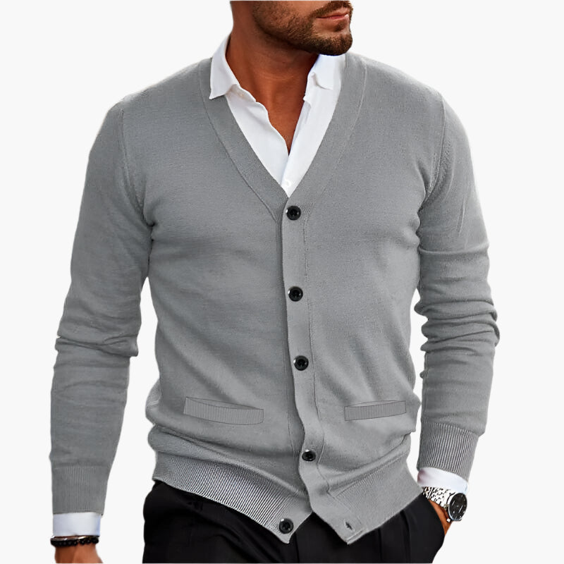 Vielseitige Herren-Strickjacke mit V-Ausschnitt und praktischen Taschen - J&B - 8 - Annoboutique