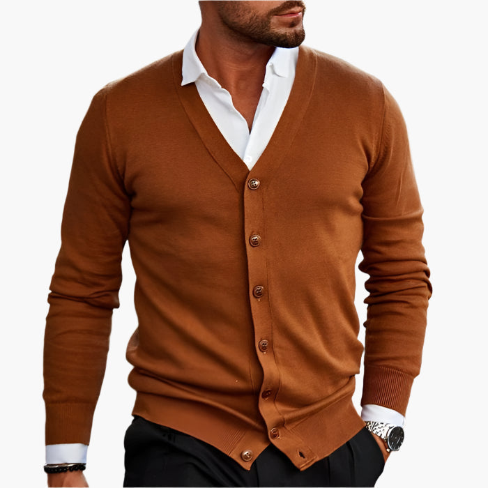 Vielseitige Herren-Strickjacke mit V-Ausschnitt und praktischen Taschen - J&B - 4 - Annoboutique